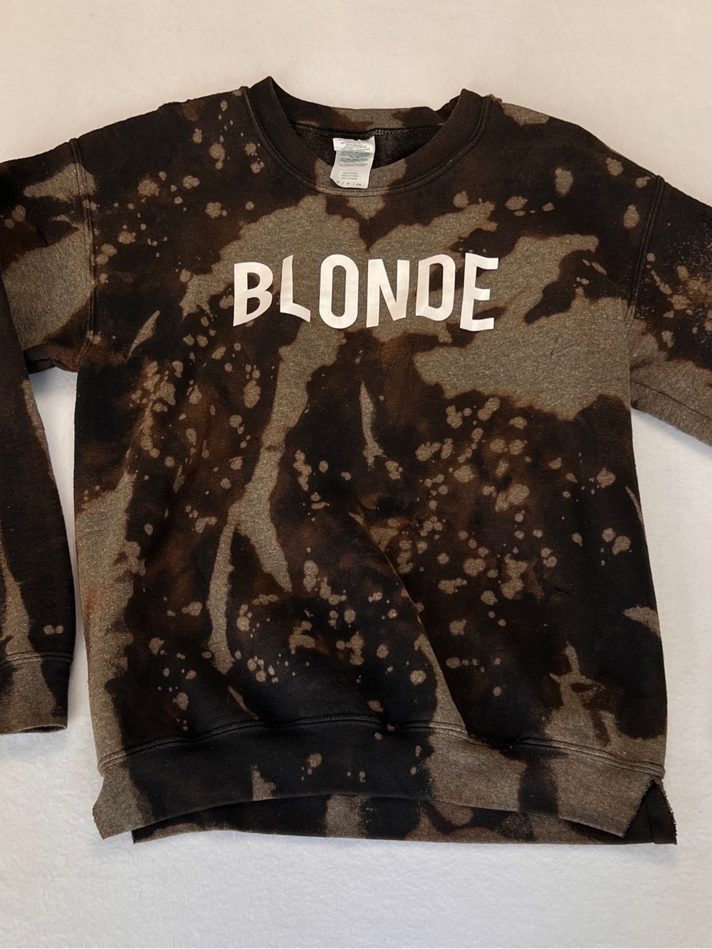 Gilden Size S bleach-dyed crewneck sweatshirt Screen Print  "BLONDE" Distressed